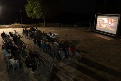 Πρεμιέρα στα χρώματα του ηλιοβασιλέματος στο Πετροβούνι